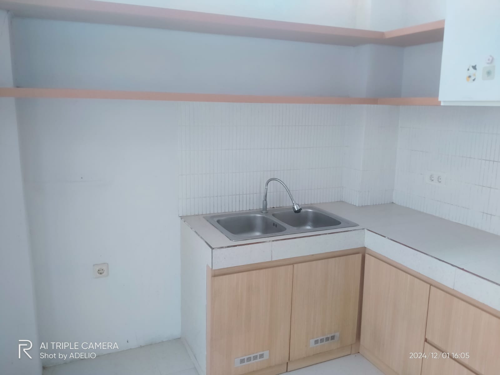 Rumah Disewakan Semi Furnish